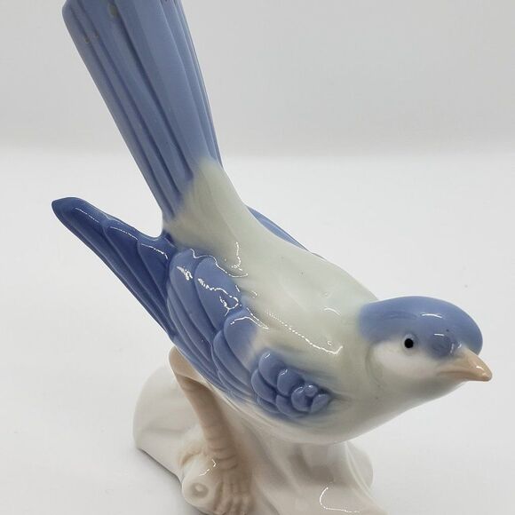 Handgemalt German Hand Painted Porcelain Blue & White Bird on Branch Figurine - Picture 2 of 10